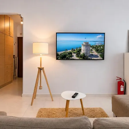 Azure Orchid Kalamaria, Seaside & Free Parking Appartement