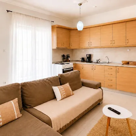 Azure Orchid Kalamaria, Seaside & Free Parking *