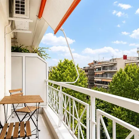 Azure Orchid Kalamaria, Seaside & Free Parking Appartement *